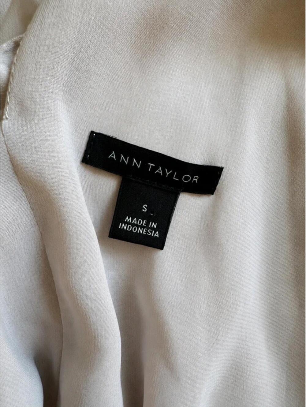 Ann Taylor Satin Halter Blouse Size Small - Picture 3 of 4